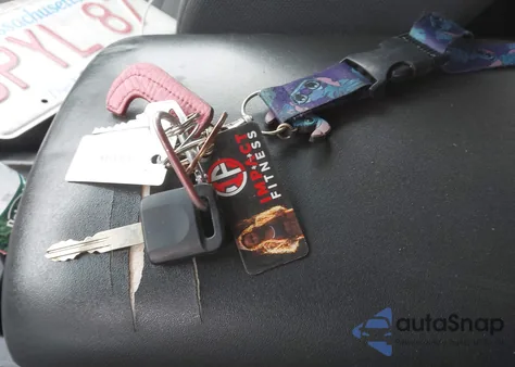 2010 Nissan Pathfinder S z USA, uszkodzony, nr VIN 5N1AR1NB0AC629778